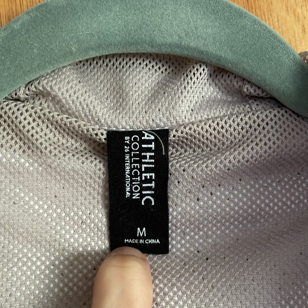 Athletic Half-Zip Pullover. Like New. Medium - image 2